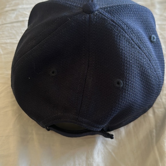 Boston Red Sox  velcro flat brim hat.  One size fits all - Picture 2 of 2